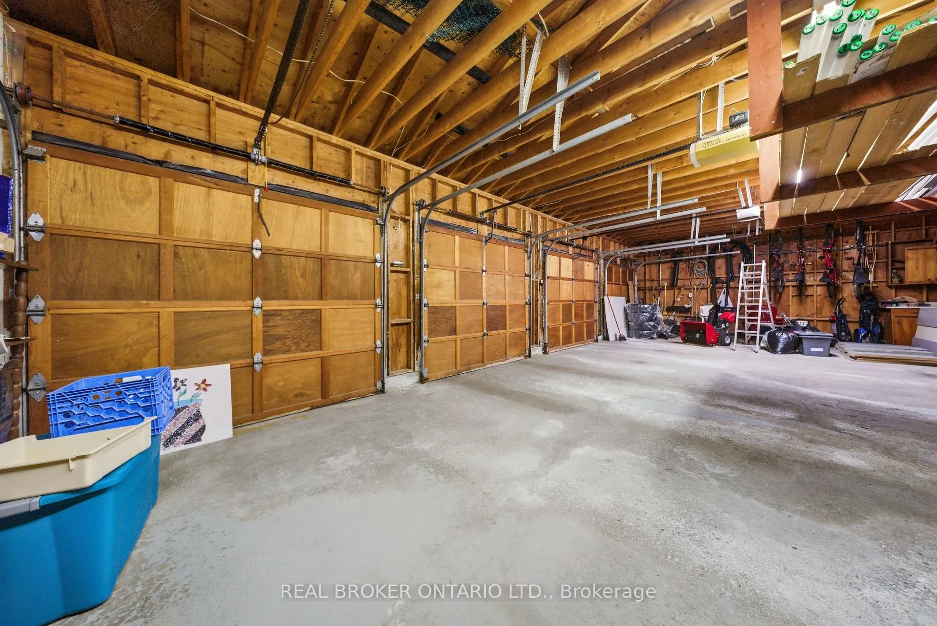 Photo 20 of 529 Conservation Drive, Brampton, Heart Lake East — HOMEH