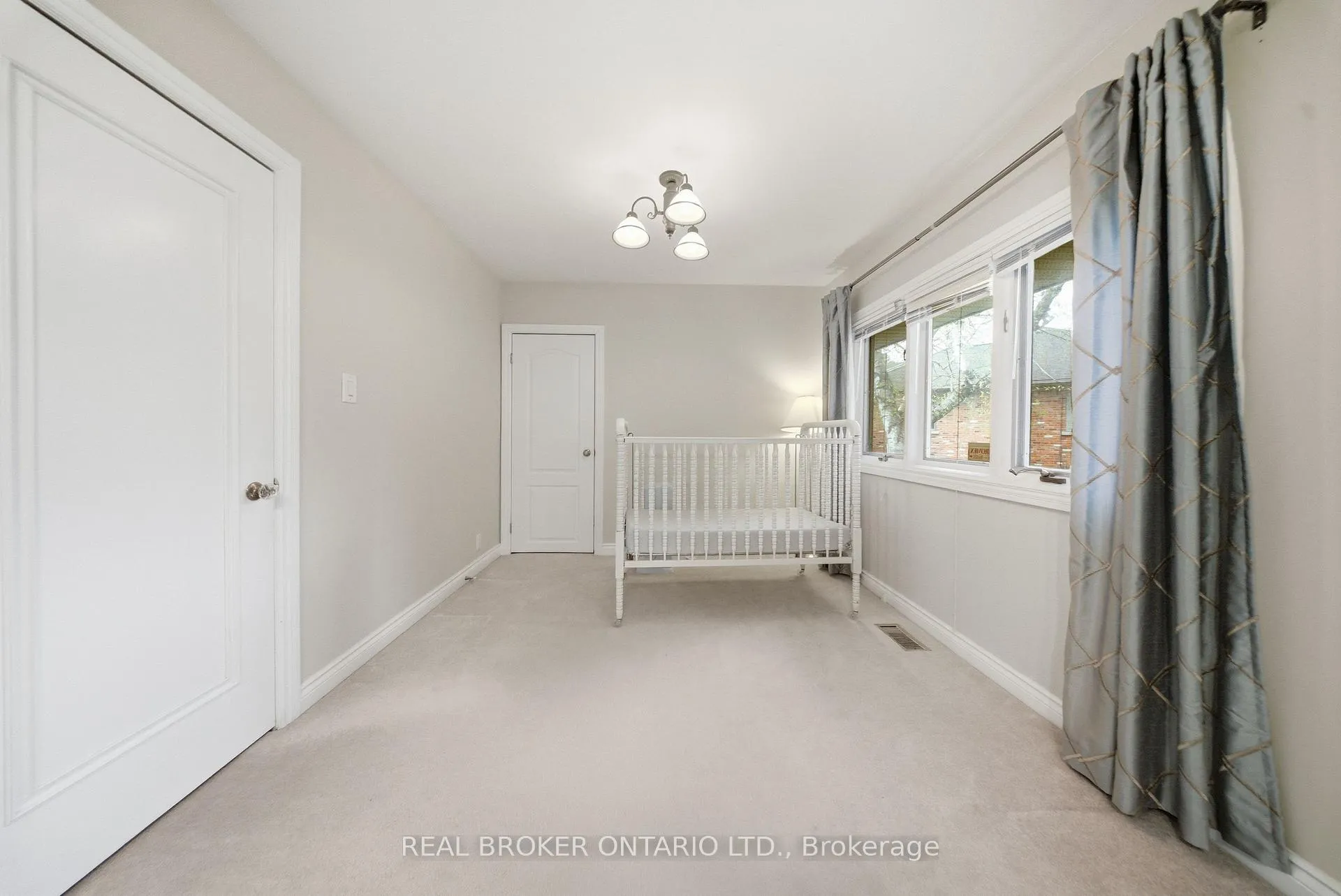 Photo 23 of 529 Conservation Drive, Brampton, Heart Lake East — HOMEH