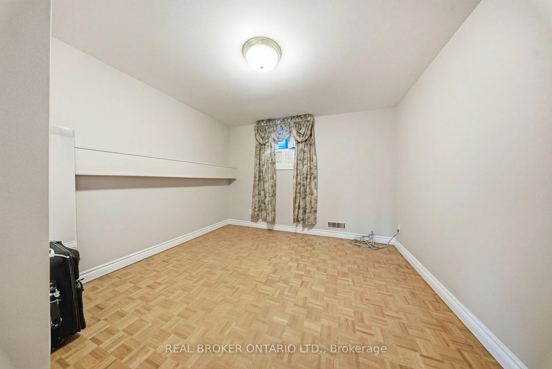 Photo 29 of 529 Conservation Drive, Brampton, Heart Lake East — HOMEH