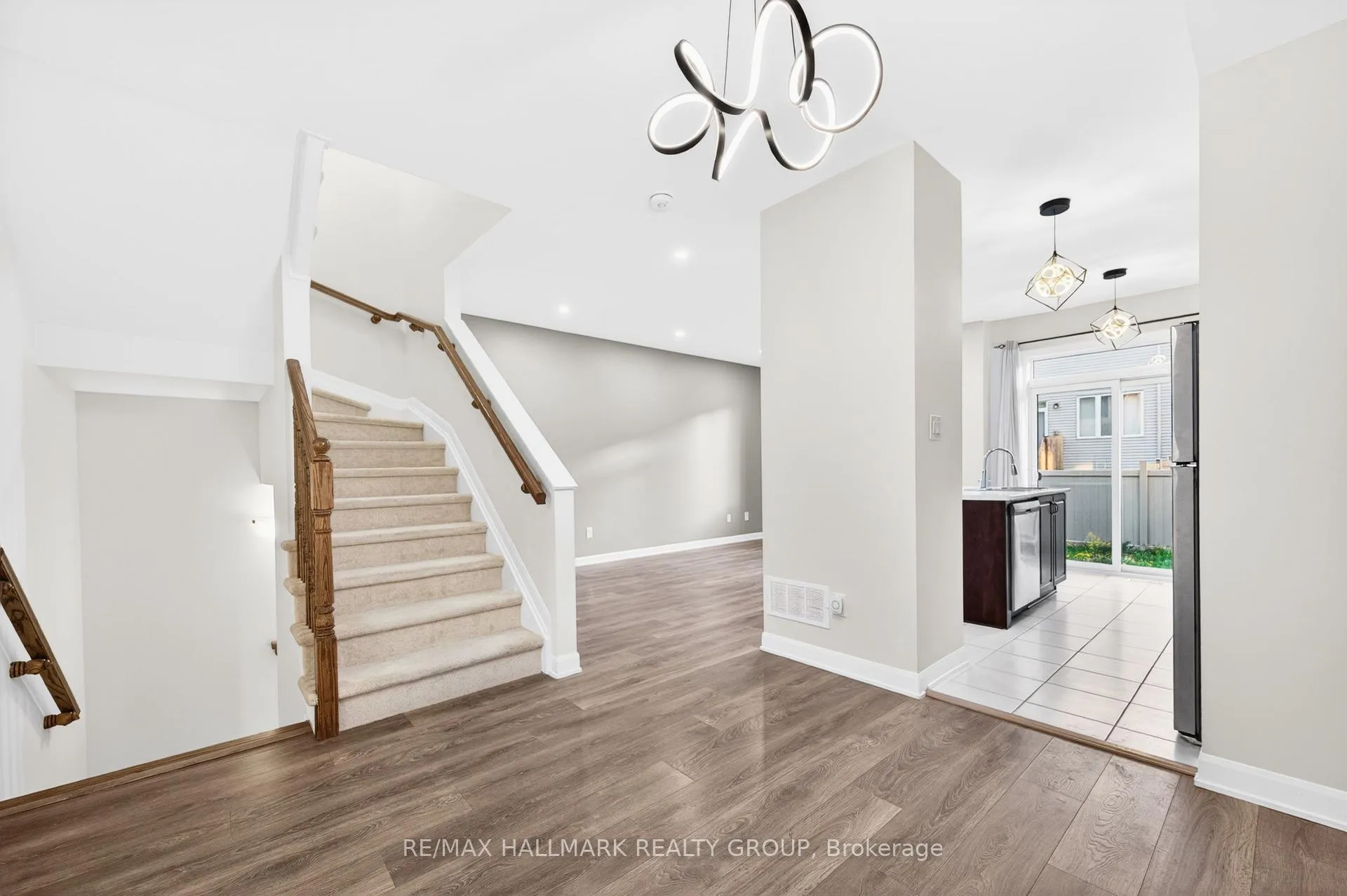 Photo 7 of 116 Maynooth Court, Ottawa, Barrhaven - Half Moon Bay — HOMEH