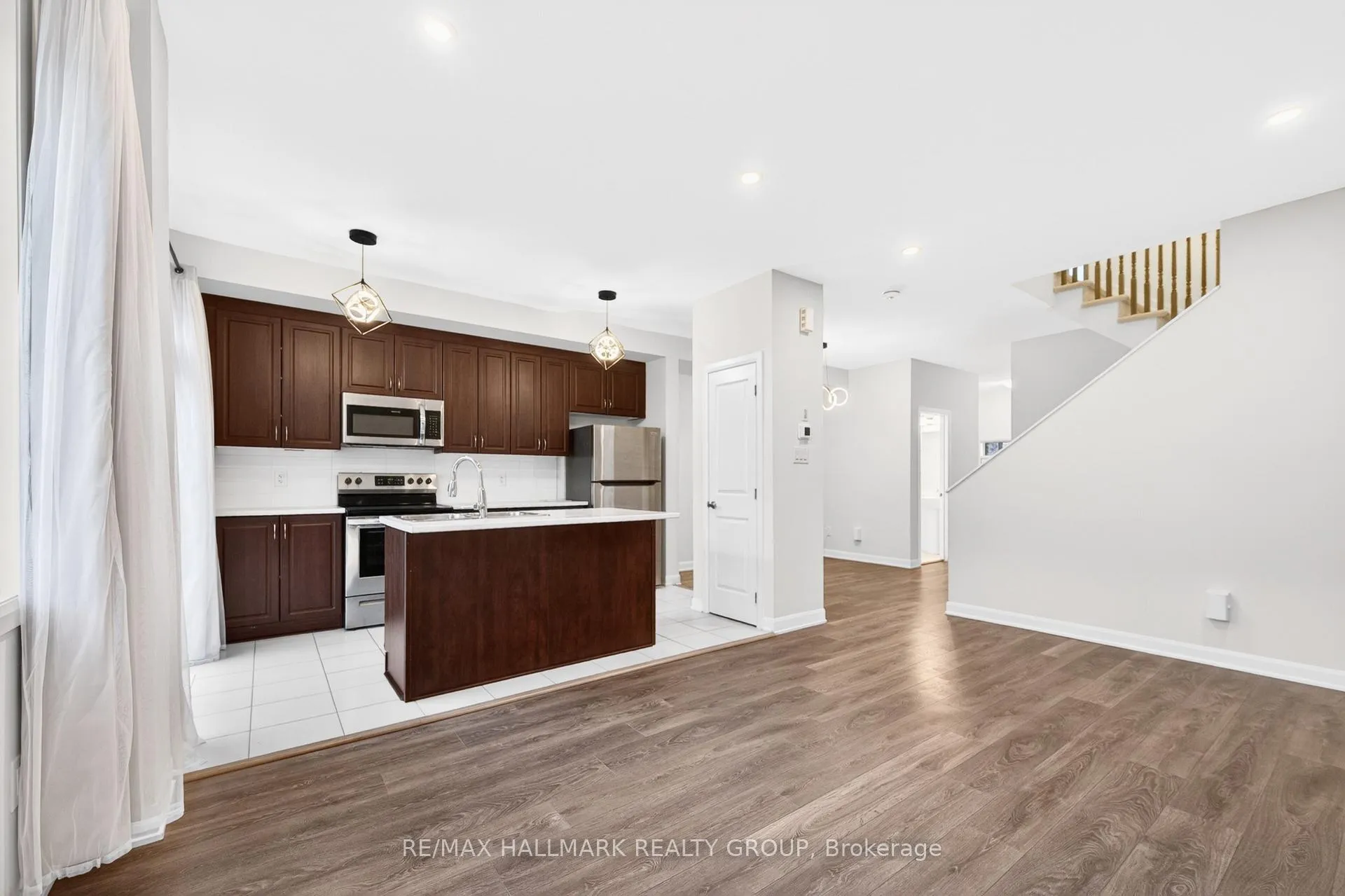 Photo 11 of 116 Maynooth Court, Ottawa, Barrhaven - Half Moon Bay — HOMEH
