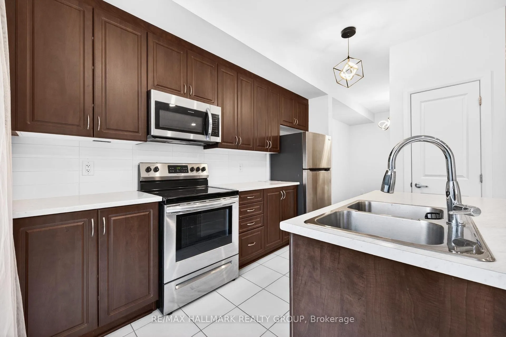 Photo 15 of 116 Maynooth Court, Ottawa, Barrhaven - Half Moon Bay — HOMEH