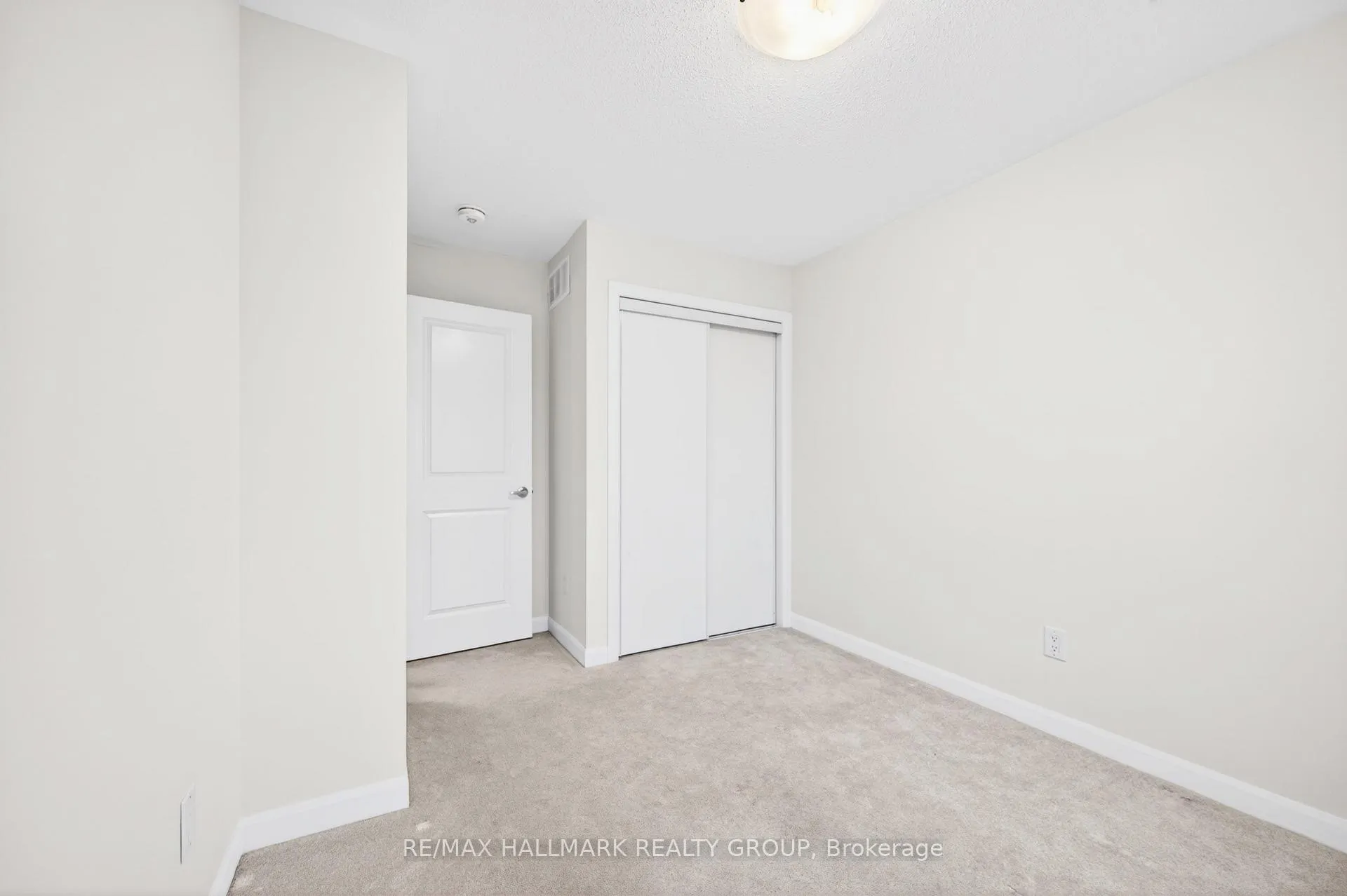 Photo 19 of 116 Maynooth Court, Ottawa, Barrhaven - Half Moon Bay — HOMEH