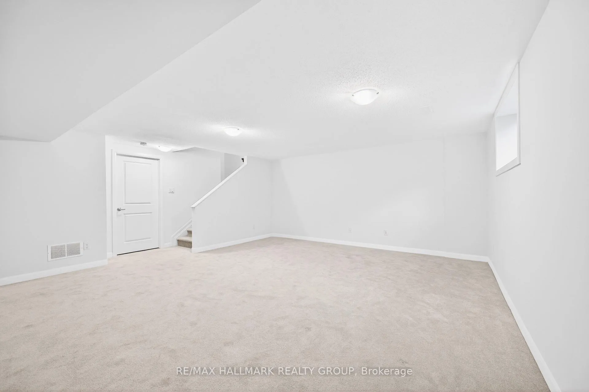 Photo 32 of 116 Maynooth Court, Ottawa, Barrhaven - Half Moon Bay — HOMEH