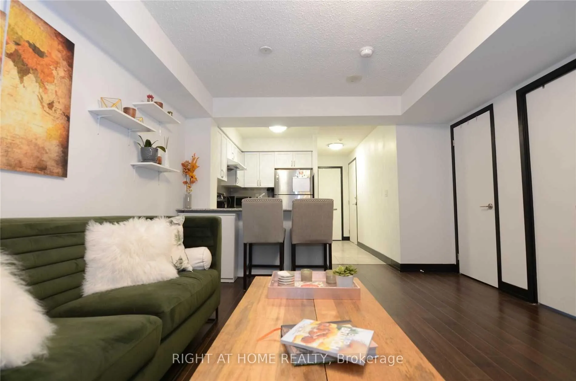 Photo 2 of Unit 1016, 812 Lansdowne Avenue, Toronto, Dovercourt-Wallace Emerson-Junction — HOMEH