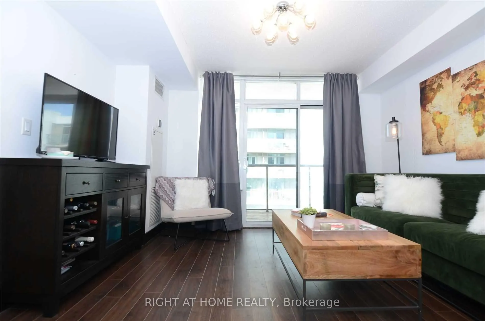 Photo 12 of Unit 1016, 812 Lansdowne Avenue, Toronto, Dovercourt-Wallace Emerson-Junction — HOMEH