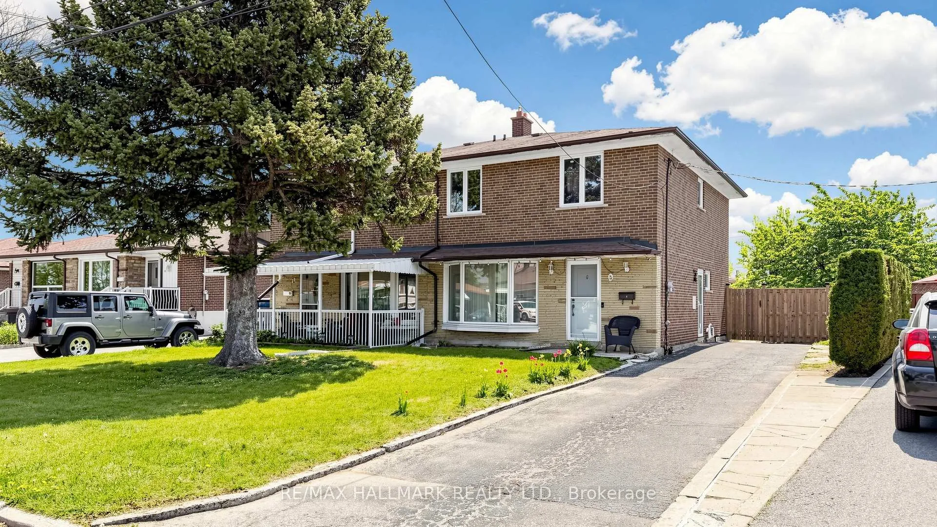 Photo 1 of 9 Rubydale Gardens, North York, Humber Summit — HOMEH