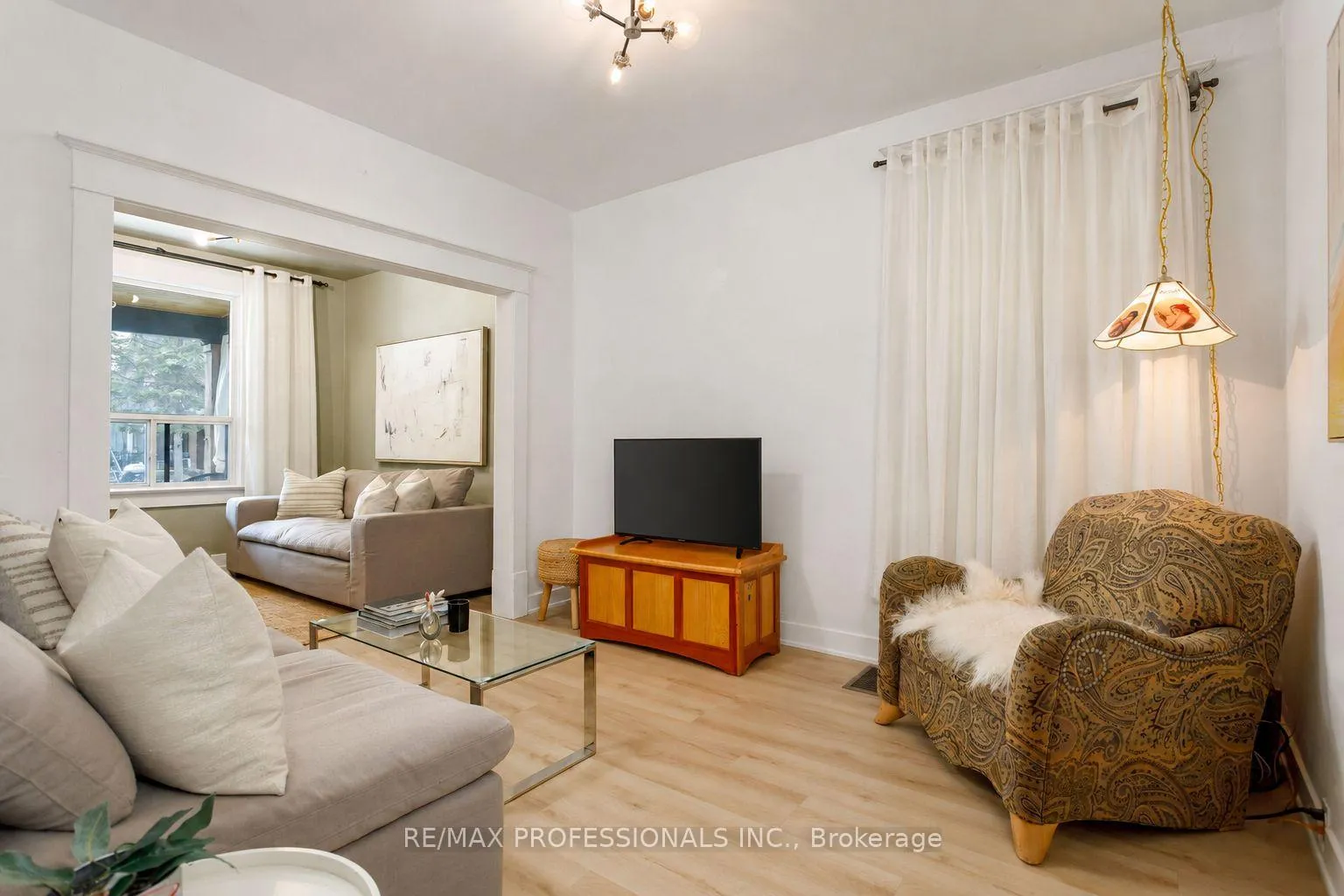 Photo 18 of 199 Osler Street, Toronto, Weston-Pellam Park — HOMEH