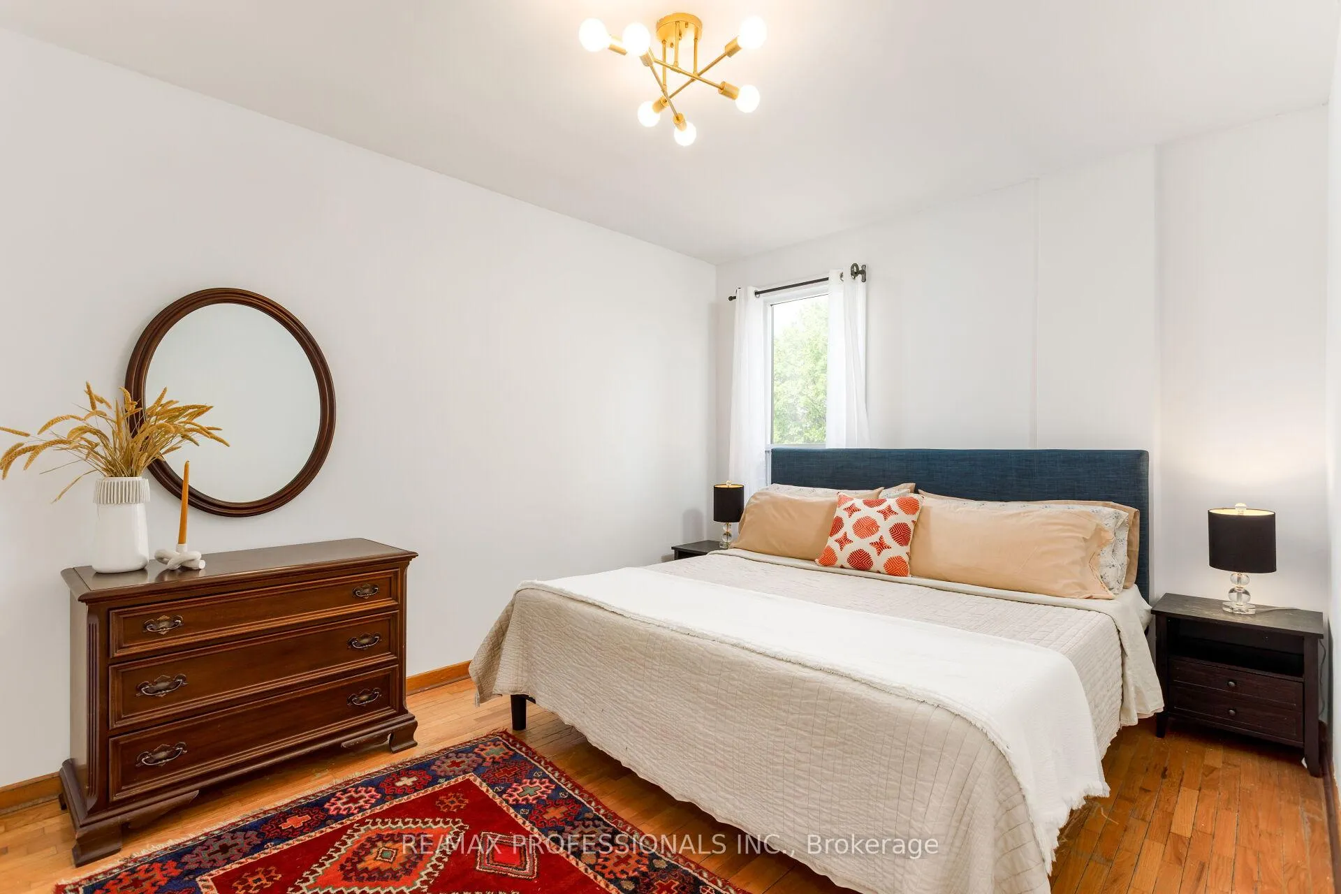 Photo 26 of 199 Osler Street, Toronto, Weston-Pellam Park — HOMEH
