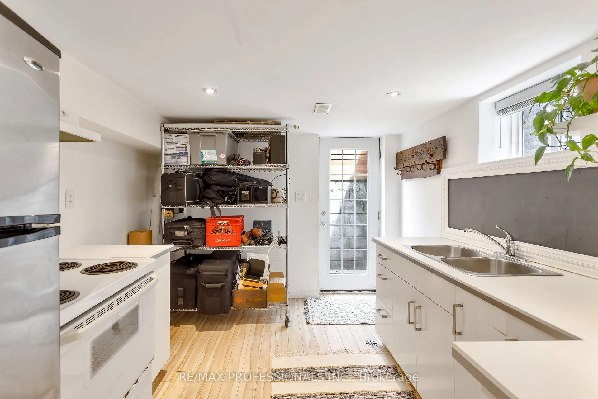 Photo 34 of 199 Osler Street, Toronto, Weston-Pellam Park — HOMEH