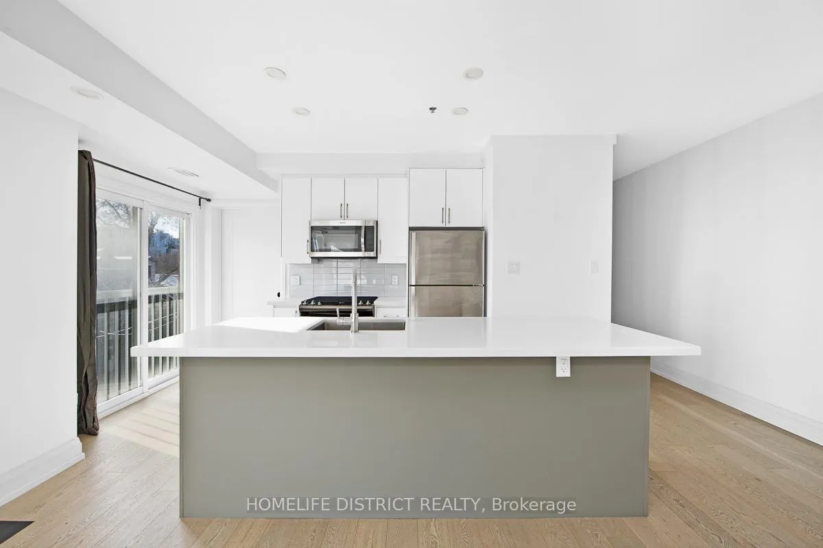 Photo 7 of 243 Niagara Street, Toronto, Niagara — HOMEH