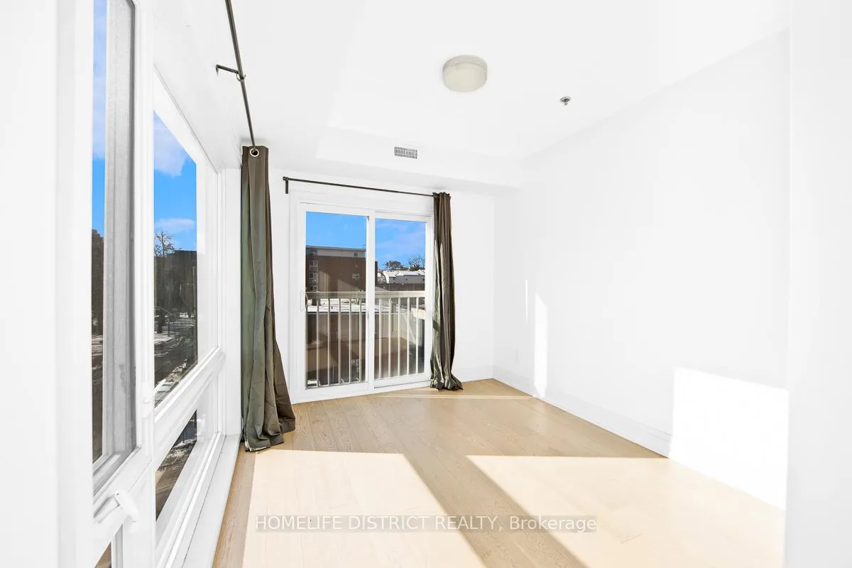 Photo 9 of 243 Niagara Street, Toronto, Niagara — HOMEH