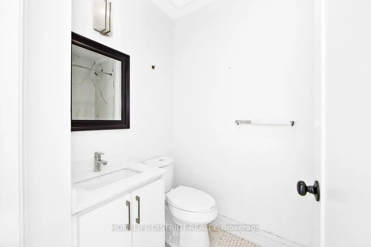 Photo 11 of 243 Niagara Street, Toronto, Niagara — HOMEH