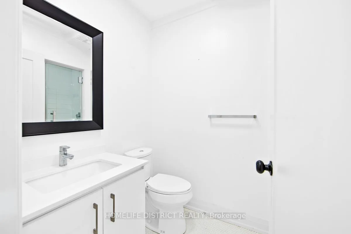 Photo 15 of 243 Niagara Street, Toronto, Niagara — HOMEH