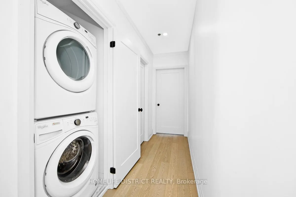 Photo 16 of 243 Niagara Street, Toronto, Niagara — HOMEH