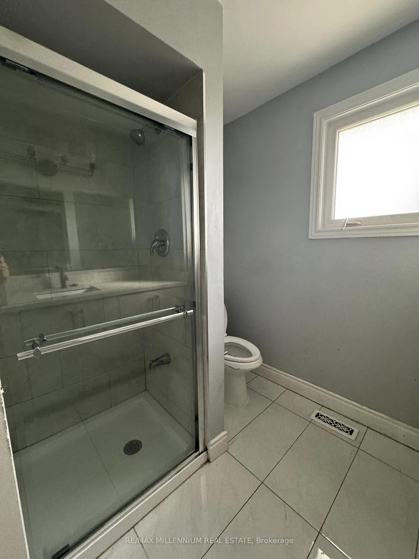 Photo 17 of 36 Diane Court, Brampton, Fletcher's Creek South — HOMEH
