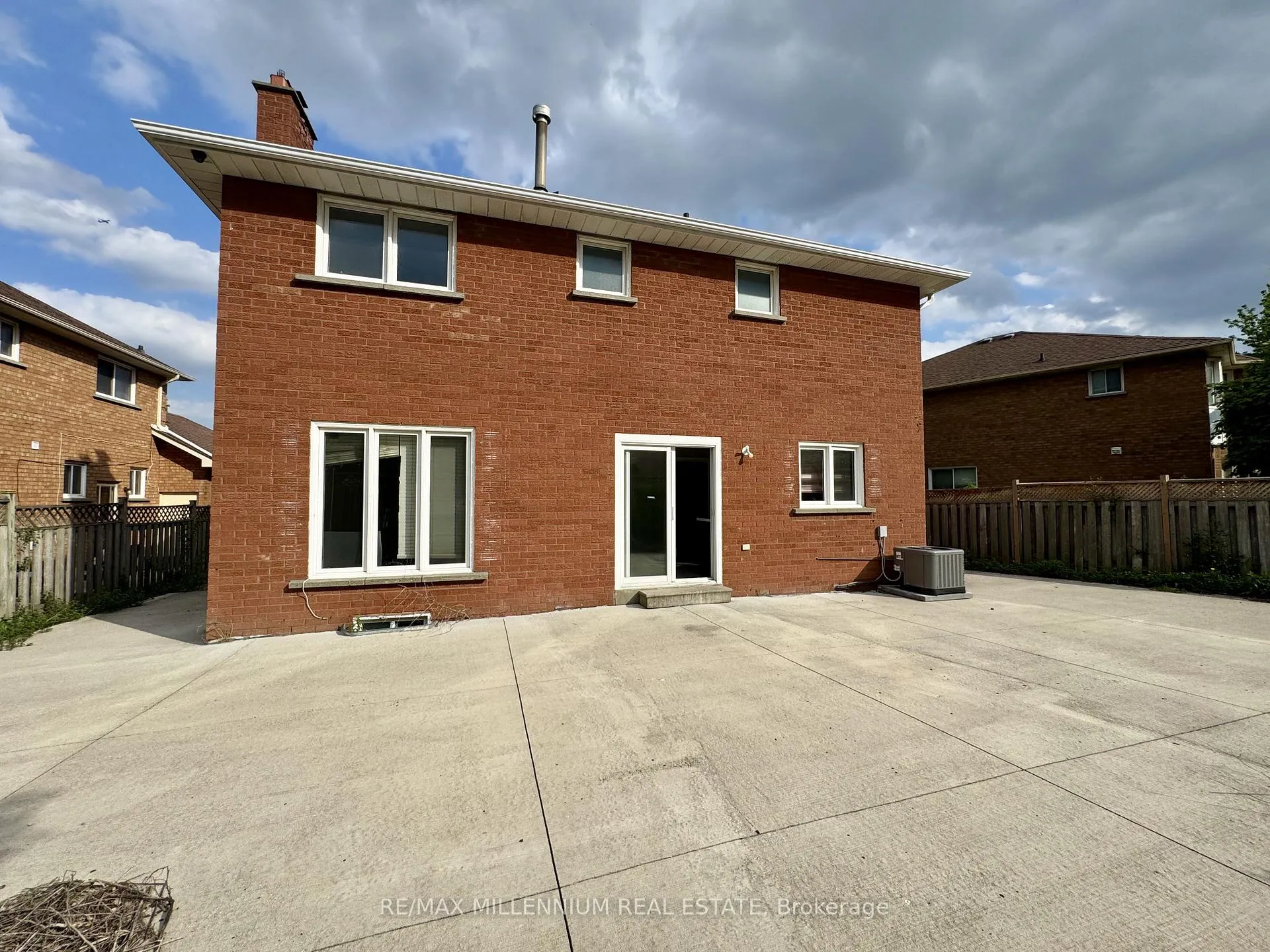 Photo 27 of 36 Diane Court, Brampton, Fletcher's Creek South — HOMEH