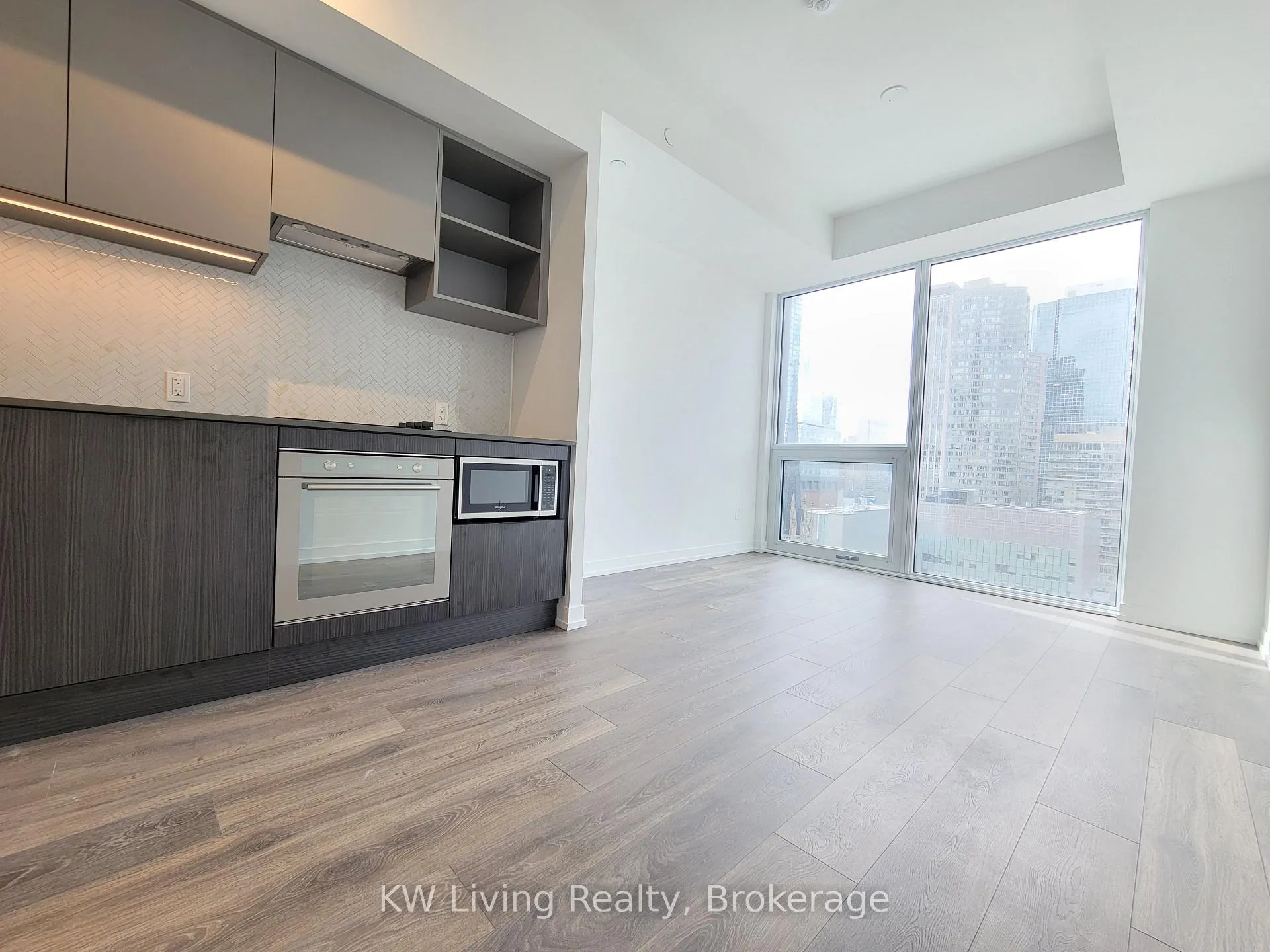 Photo 2 of Unit 2007, 82 Dalhousie Street, Toronto, Church-Yonge Corridor — HOMEH