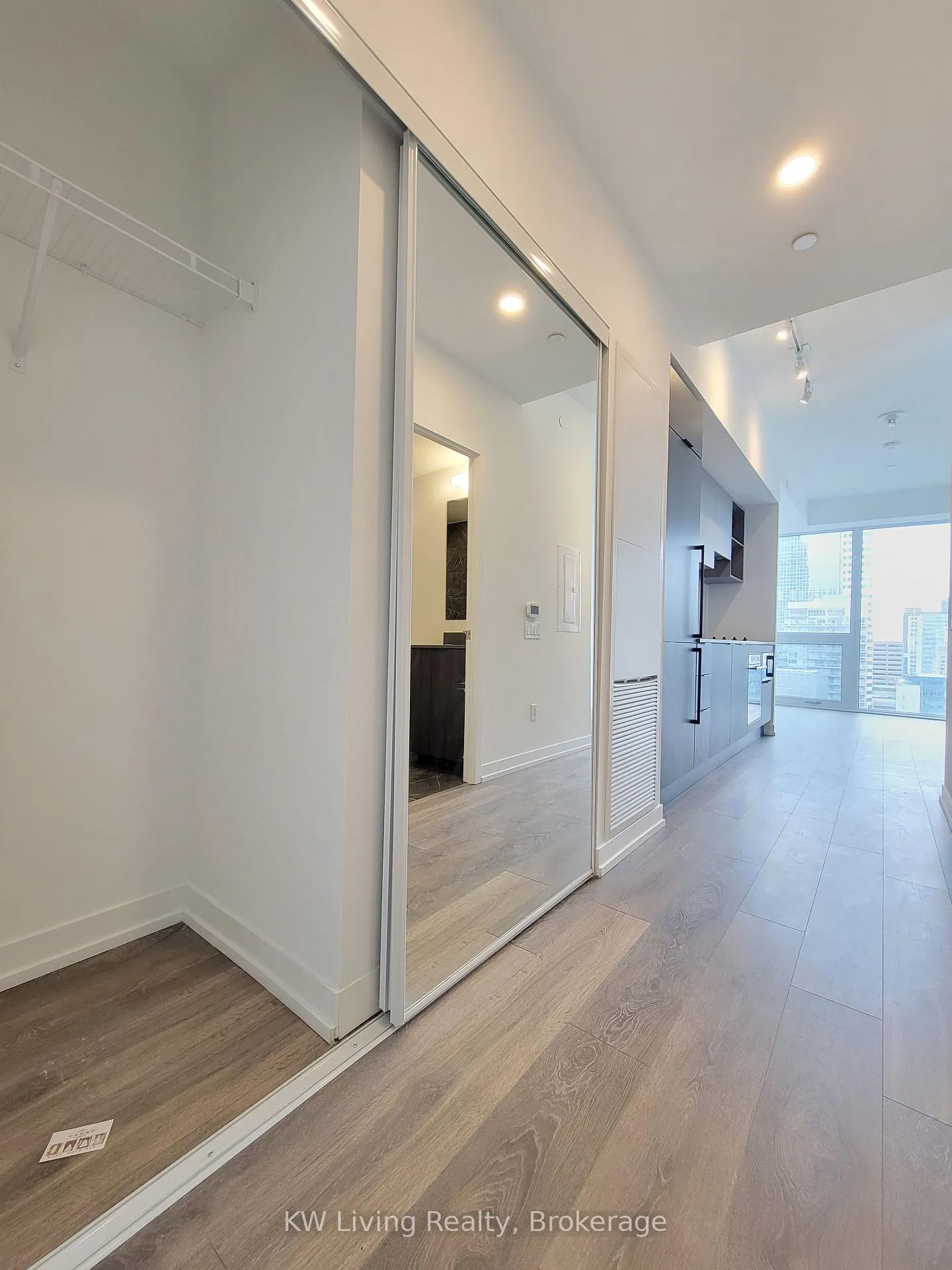 Photo 3 of Unit 2007, 82 Dalhousie Street, Toronto, Church-Yonge Corridor — HOMEH