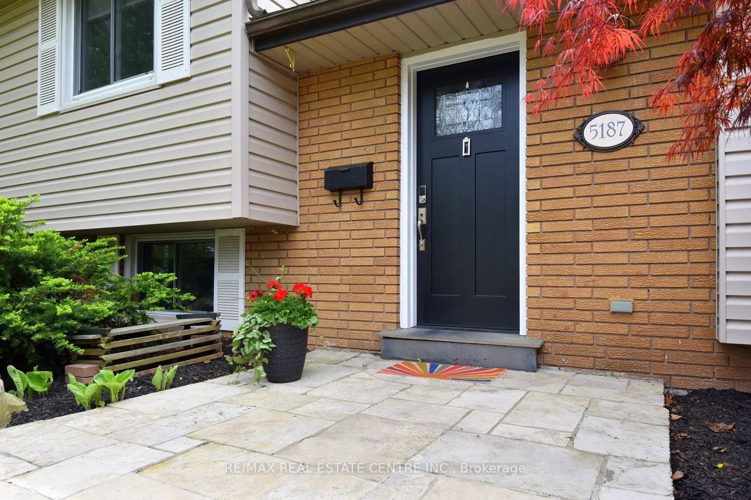 Photo 4 of 5187 Cedarbrook Crescent, Burlington, Appleby — HOMEH