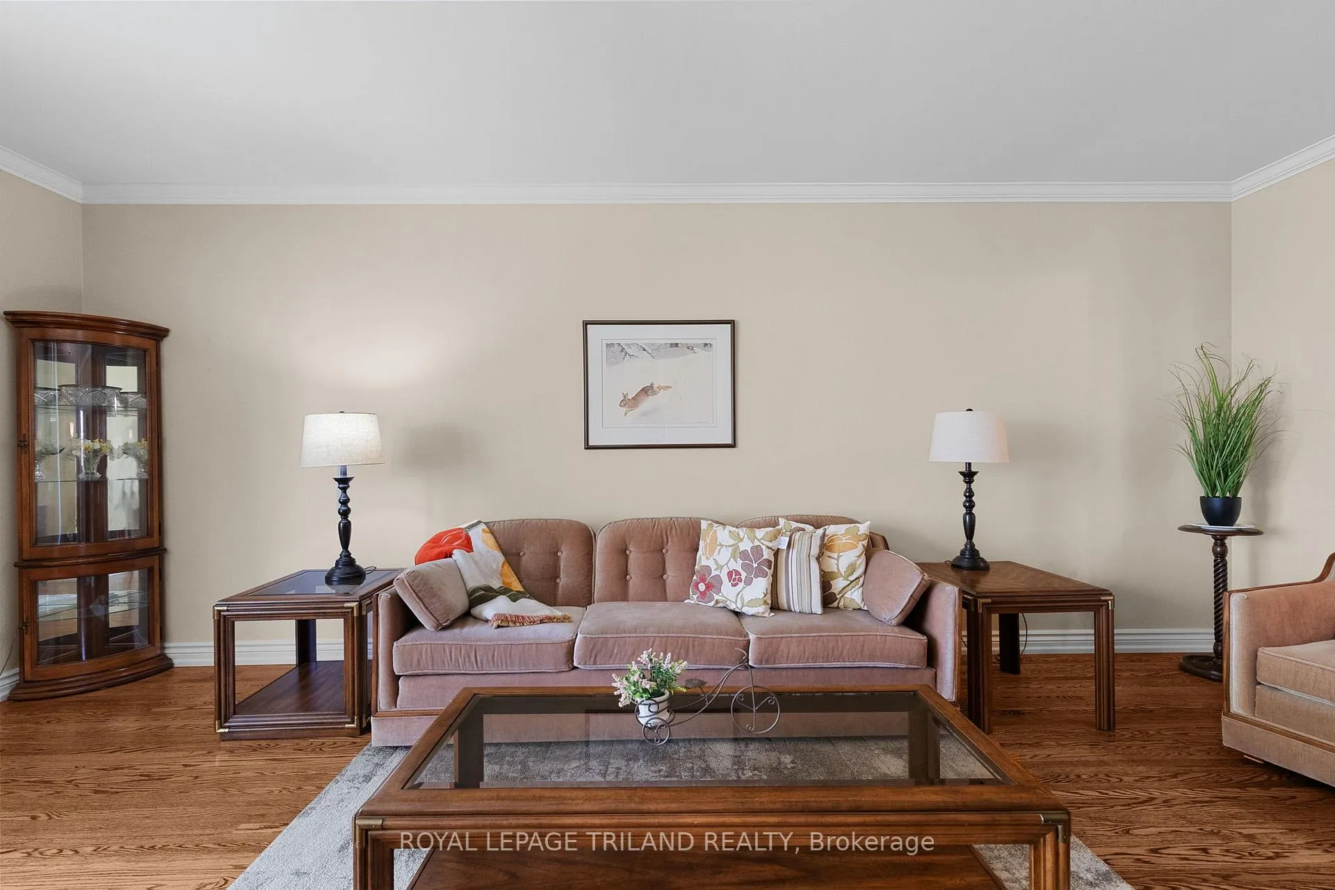 Photo 9 of 29 Ladore Drive, Brampton, Brampton South — HOMEH
