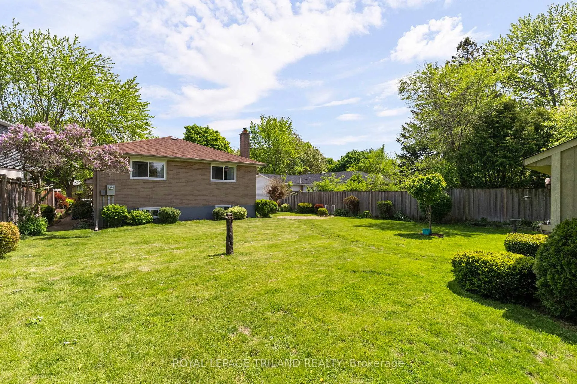 Photo 31 of 29 Ladore Drive, Brampton, Brampton South — HOMEH