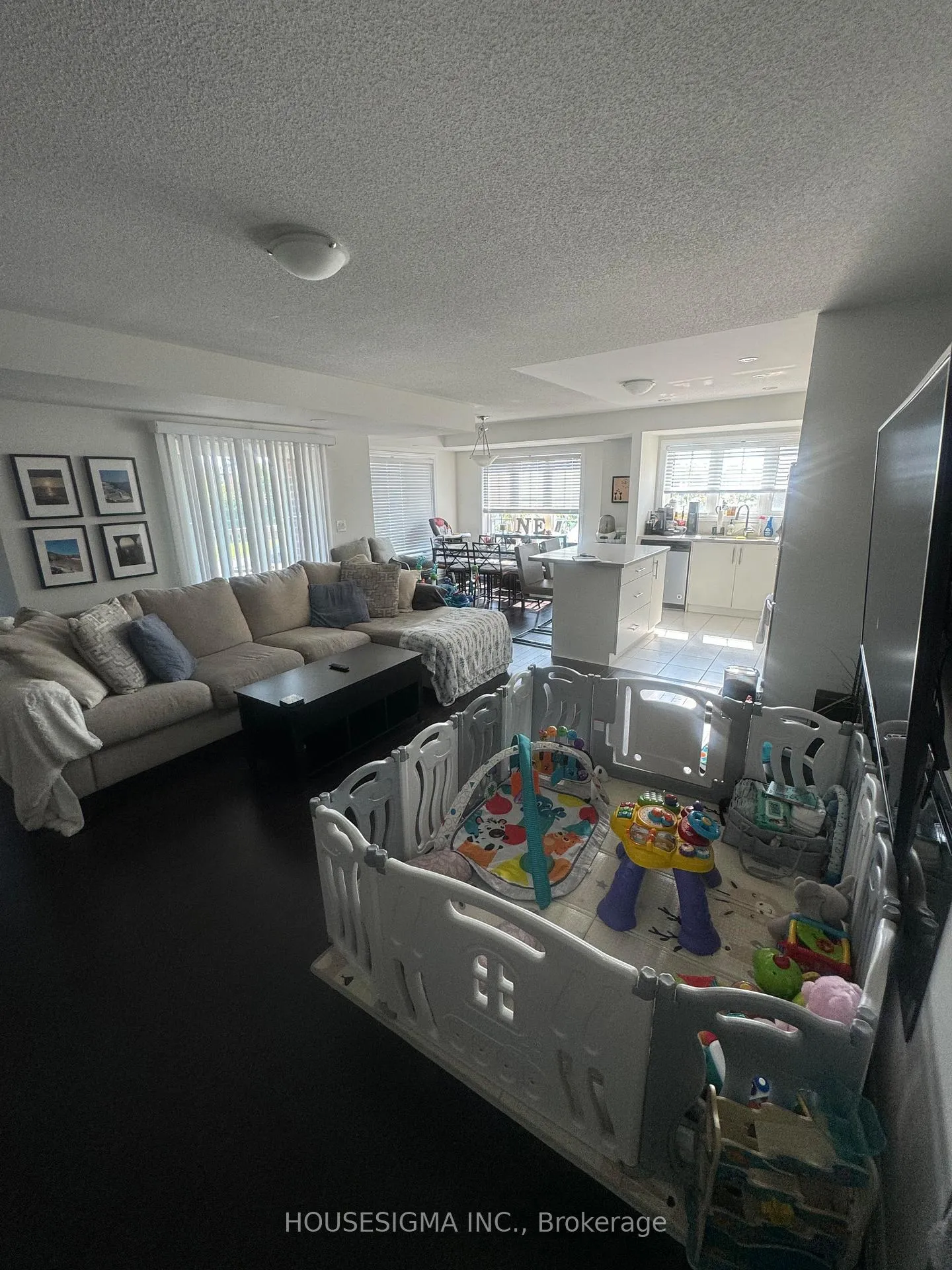 Photo 9 of 20 Mappin Way, Whitby, Rolling Acres — HOMEH