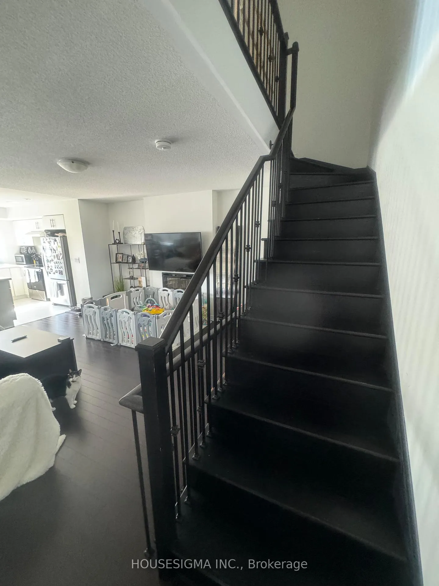 Photo 11 of 20 Mappin Way, Whitby, Rolling Acres — HOMEH