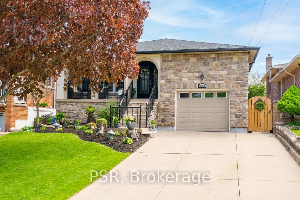 Photo 1 of 323 Queen Victoria Drive, Hamilton, Quinndale — HOMEH