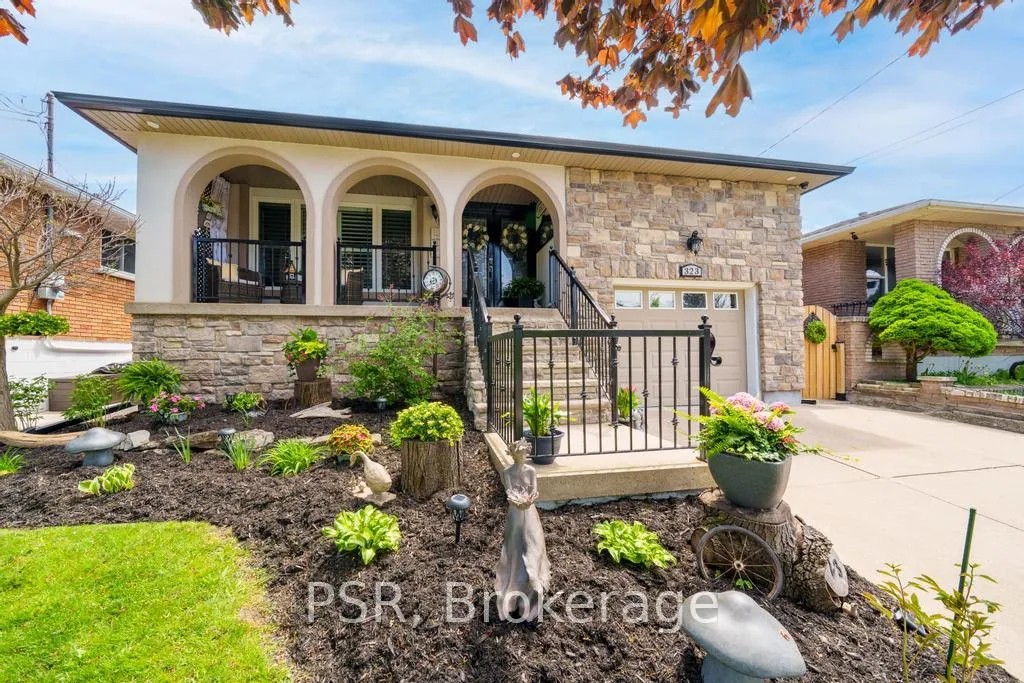 Photo 2 of 323 Queen Victoria Drive, Hamilton, Quinndale — HOMEH