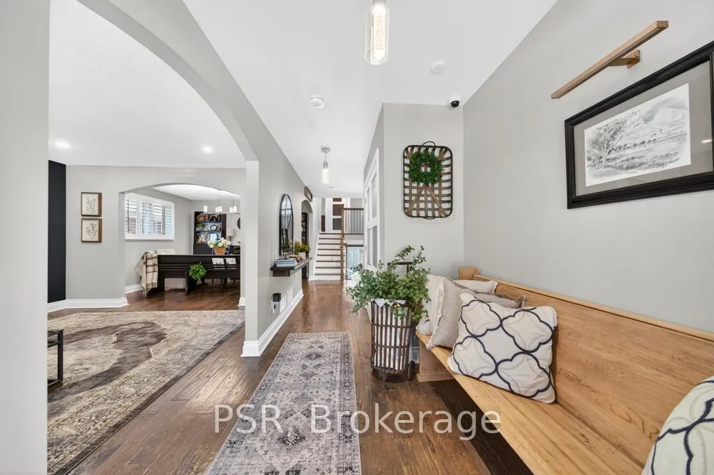 Photo 9 of 323 Queen Victoria Drive, Hamilton, Quinndale — HOMEH