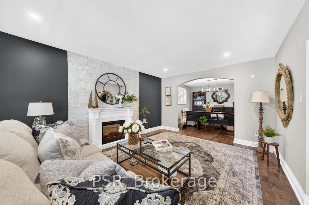 Photo 16 of 323 Queen Victoria Drive, Hamilton, Quinndale — HOMEH
