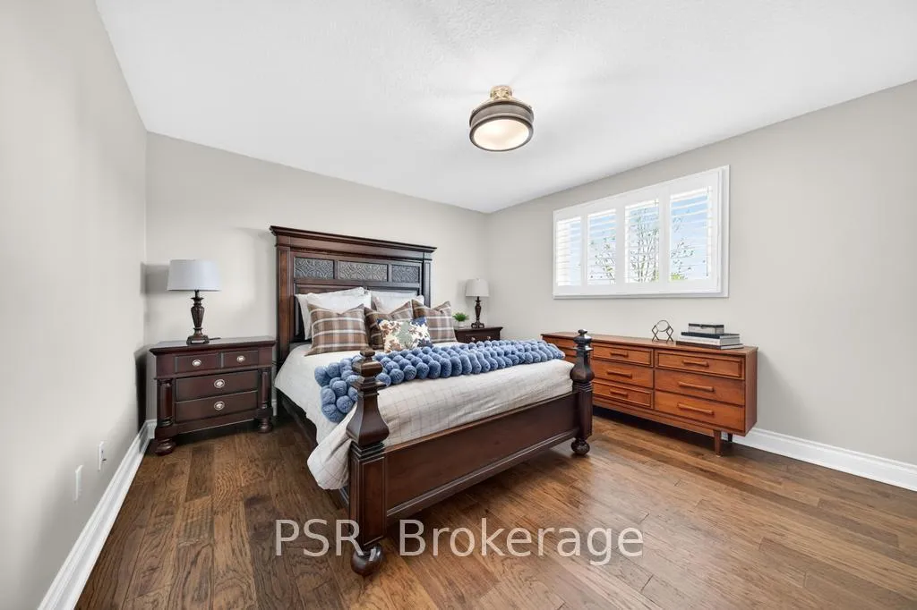 Photo 21 of 323 Queen Victoria Drive, Hamilton, Quinndale — HOMEH