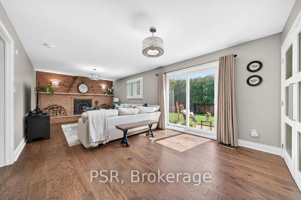 Photo 30 of 323 Queen Victoria Drive, Hamilton, Quinndale — HOMEH