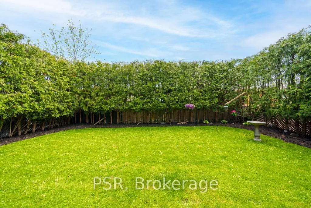 Photo 43 of 323 Queen Victoria Drive, Hamilton, Quinndale — HOMEH