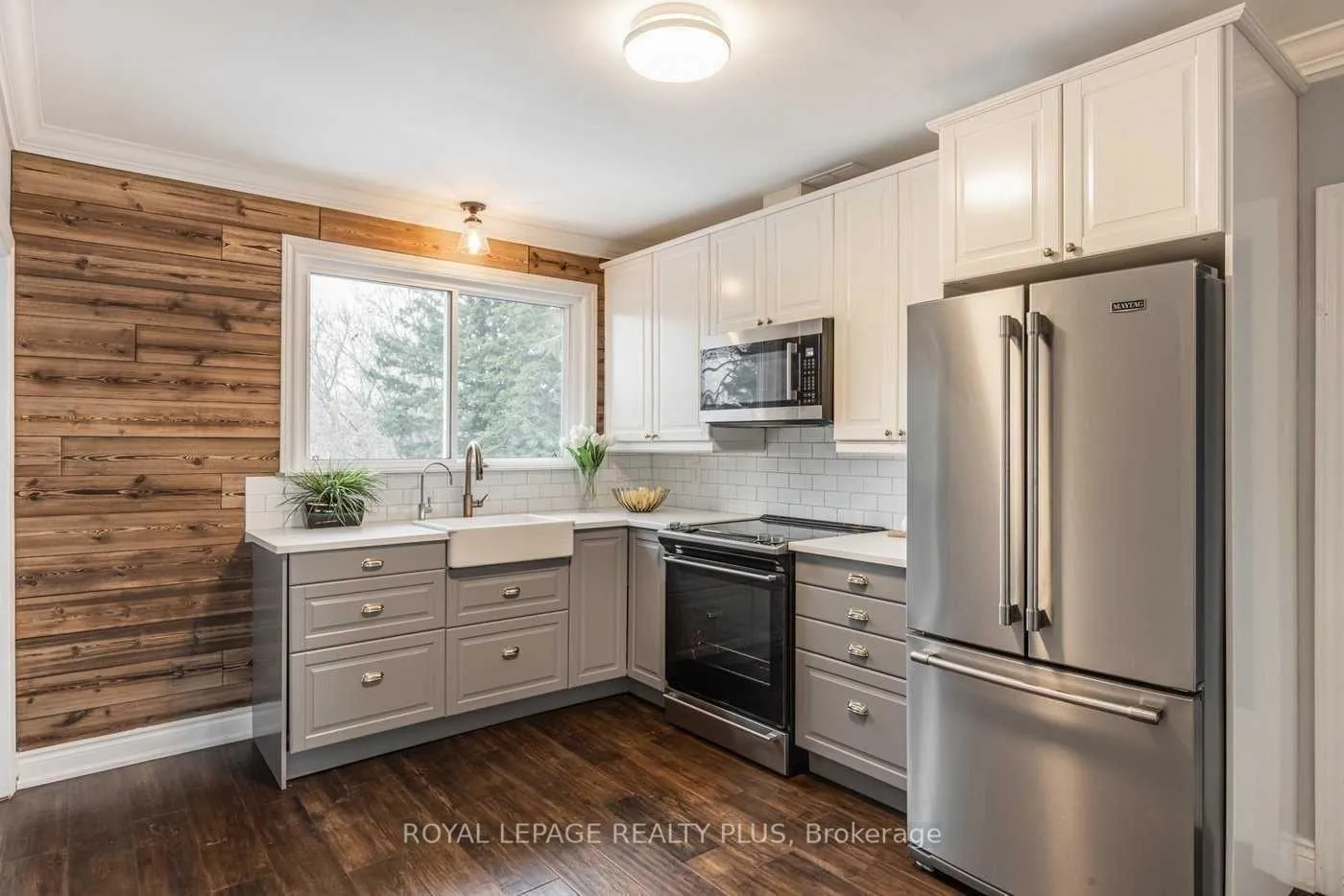 Photo 8 of 577 Dundas Street E, Hamilton, Waterdown — HOMEH