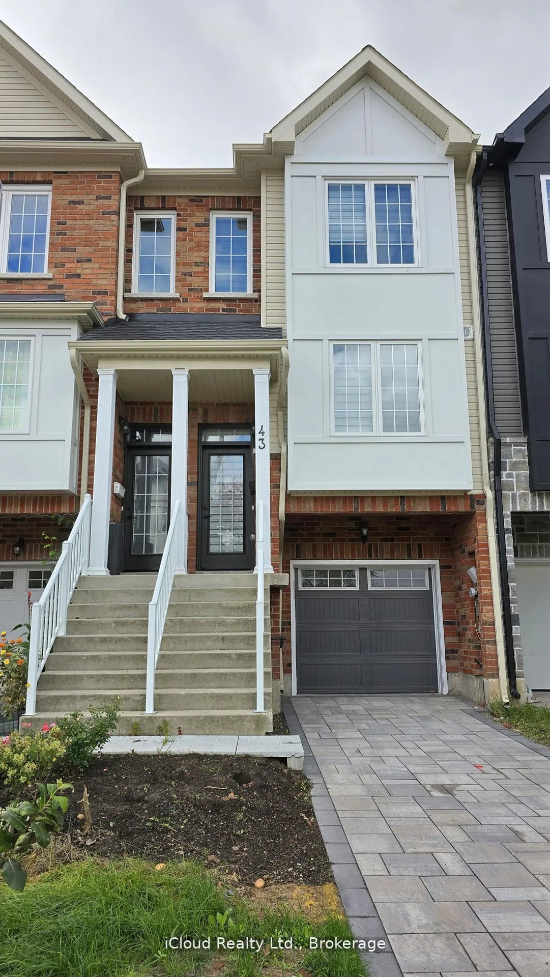 Photo 2 of 43 Mantello Drive, North York, York University Heights — HOMEH