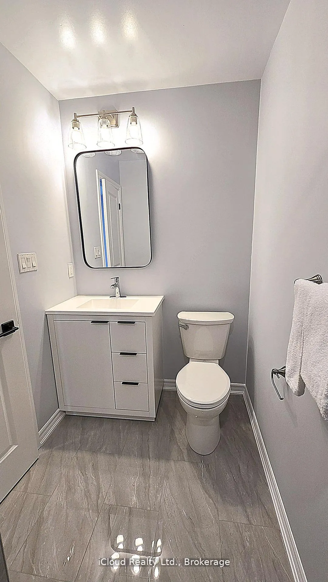 Photo 13 of 43 Mantello Drive, North York, York University Heights — HOMEH