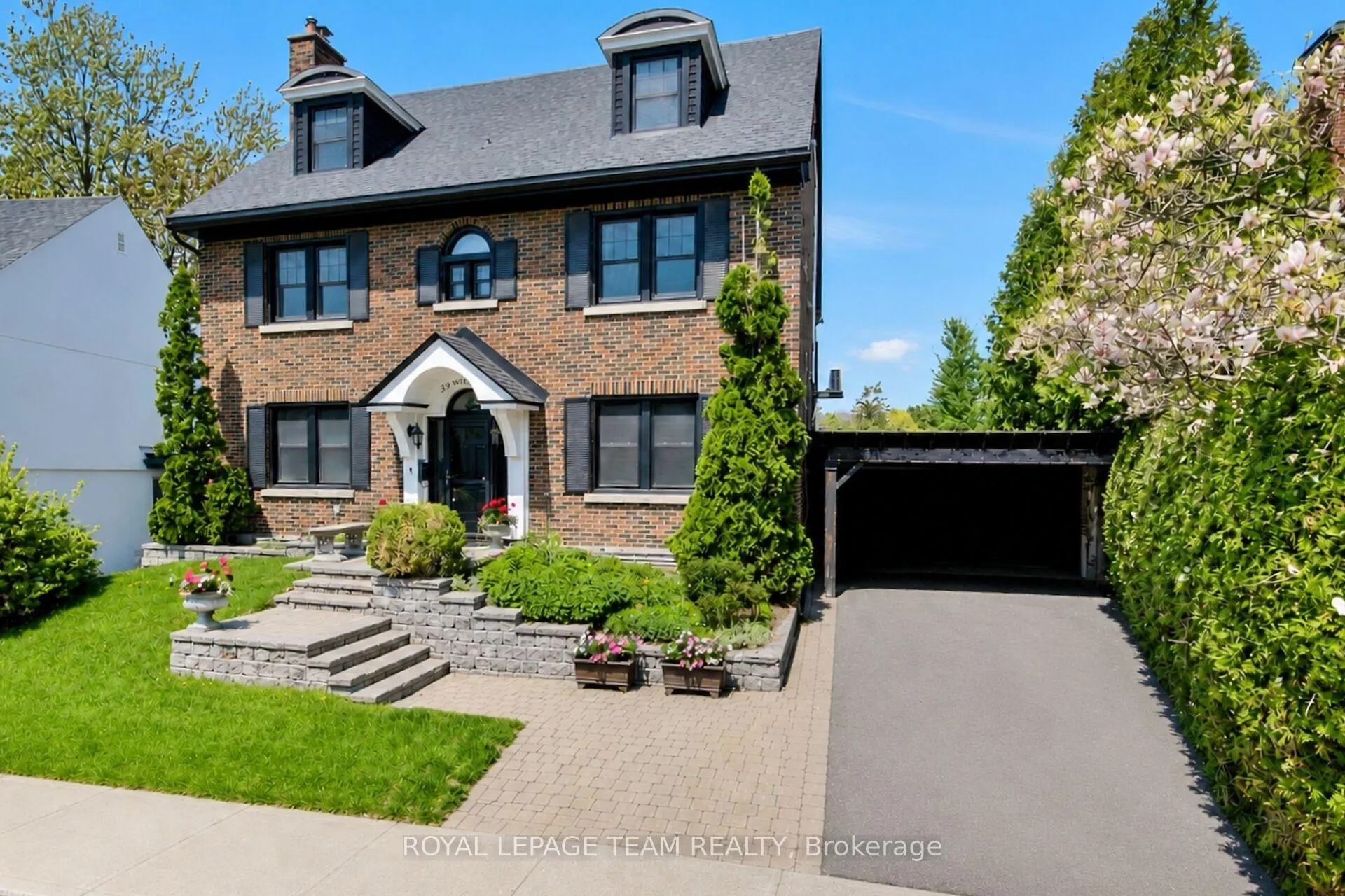 Photo 2 of 39 Crescent Heights, Ottawa, Dows Lake — HOMEH