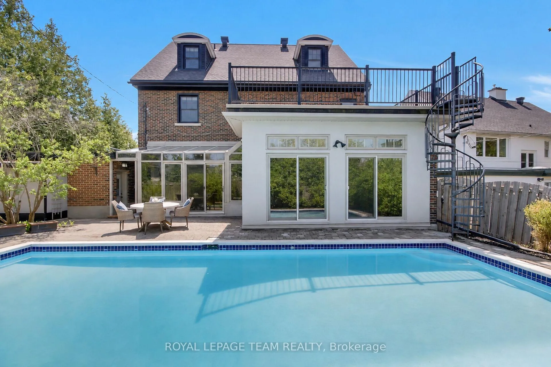 Photo 34 of 39 Crescent Heights, Ottawa, Dows Lake — HOMEH