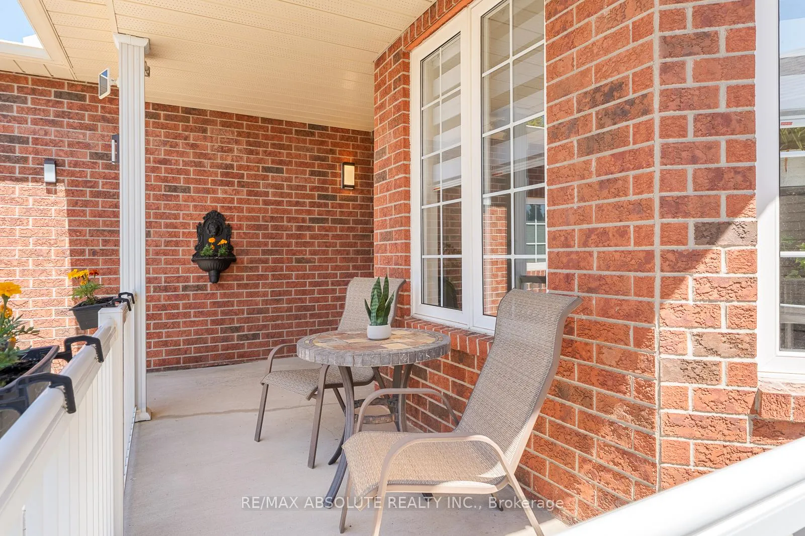 Photo 4 of 98 Yoho Drive, Ottawa, Kanata - Bridlewood — HOMEH