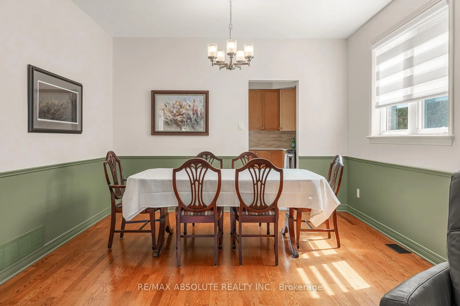 Photo 12 of 98 Yoho Drive, Ottawa, Kanata - Bridlewood — HOMEH