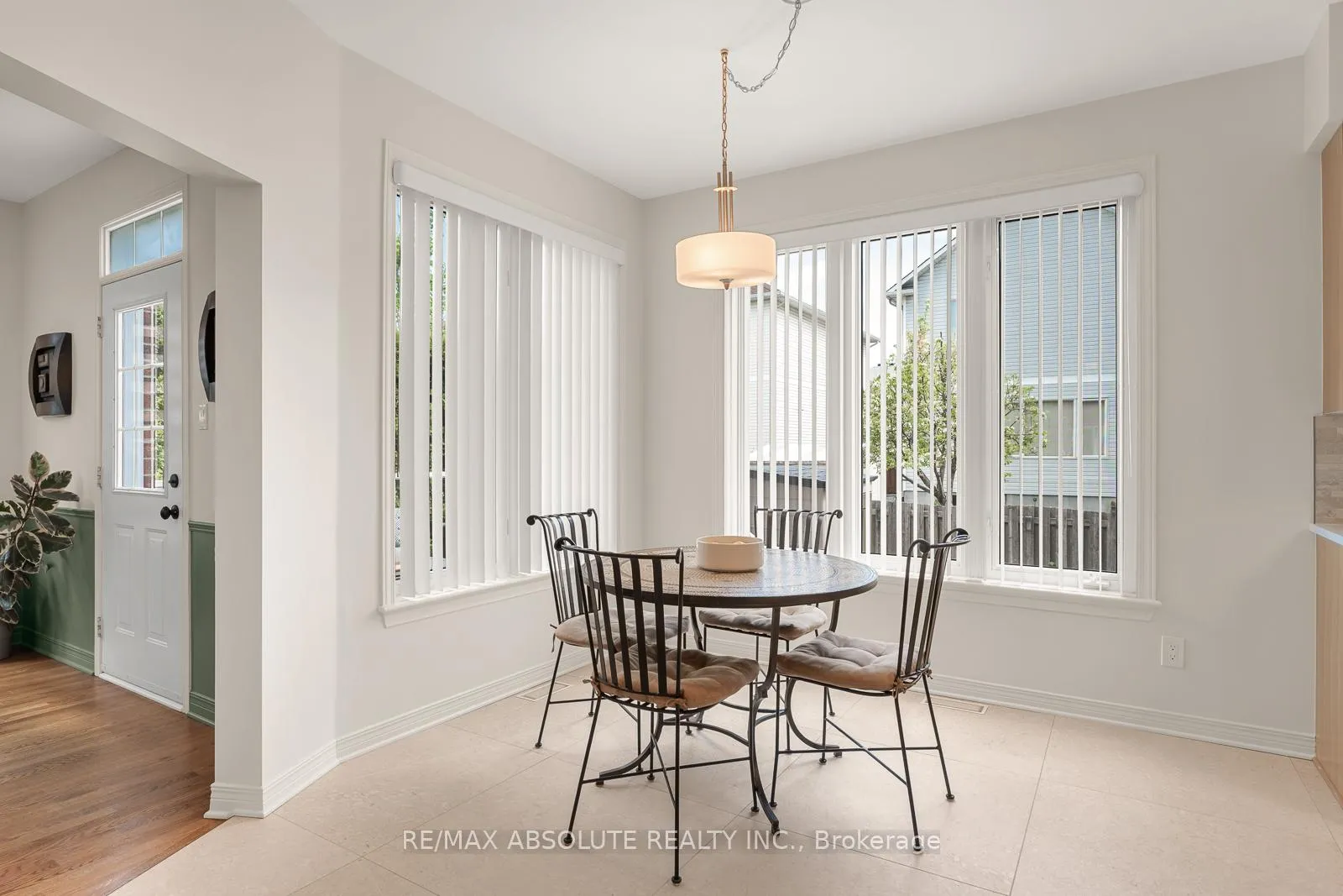 Photo 21 of 98 Yoho Drive, Ottawa, Kanata - Bridlewood — HOMEH