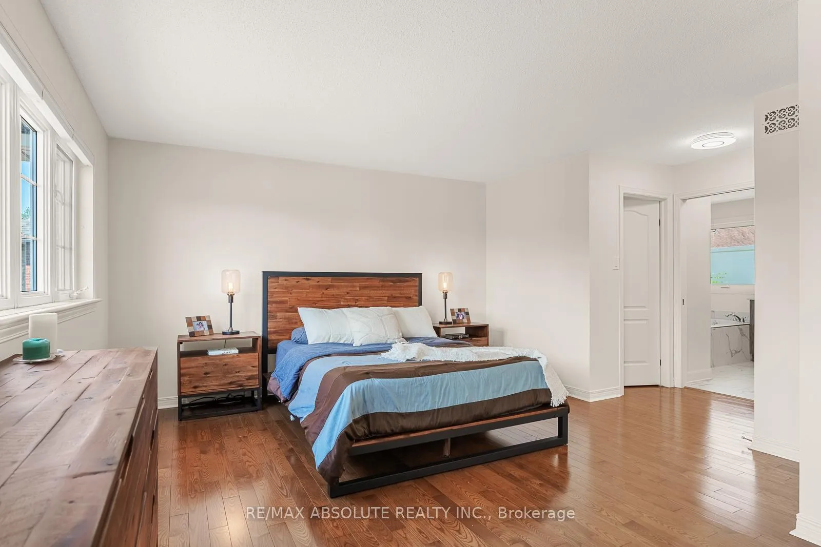 Photo 28 of 98 Yoho Drive, Ottawa, Kanata - Bridlewood — HOMEH