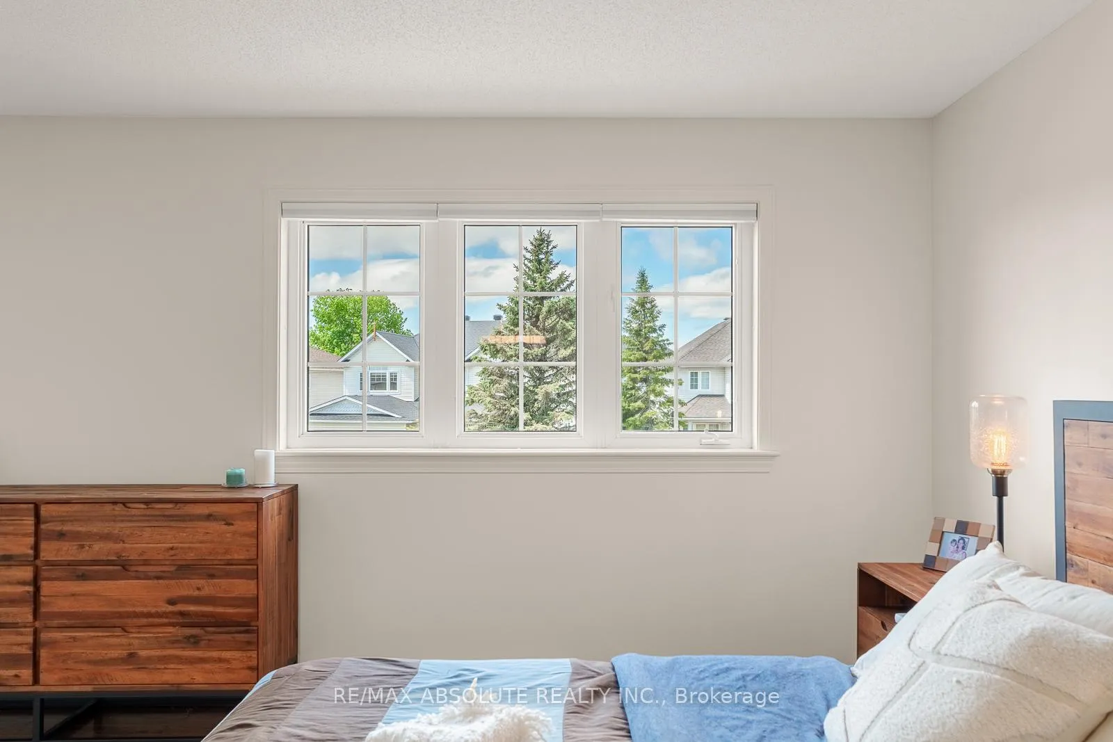 Photo 29 of 98 Yoho Drive, Ottawa, Kanata - Bridlewood — HOMEH