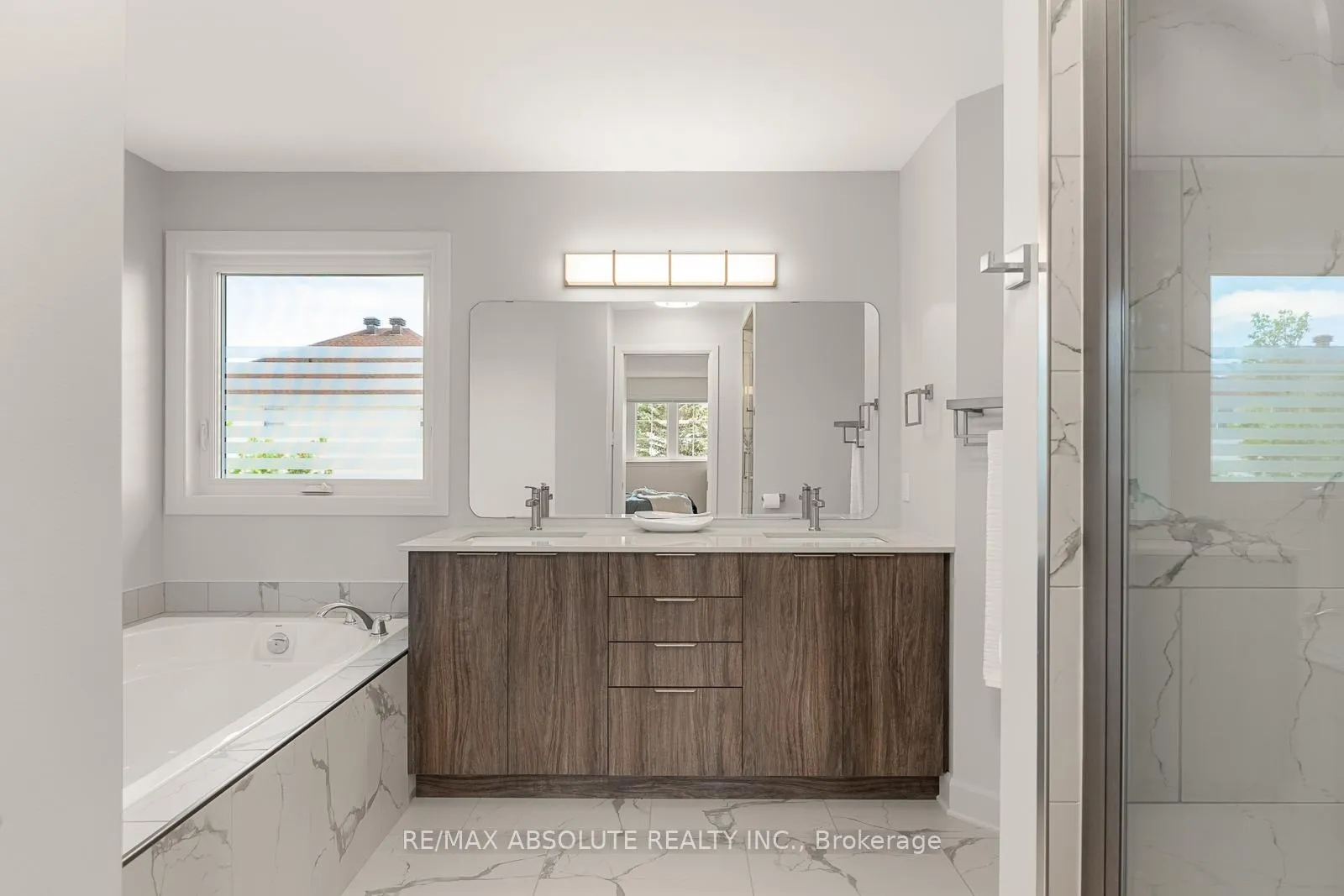 Photo 30 of 98 Yoho Drive, Ottawa, Kanata - Bridlewood — HOMEH