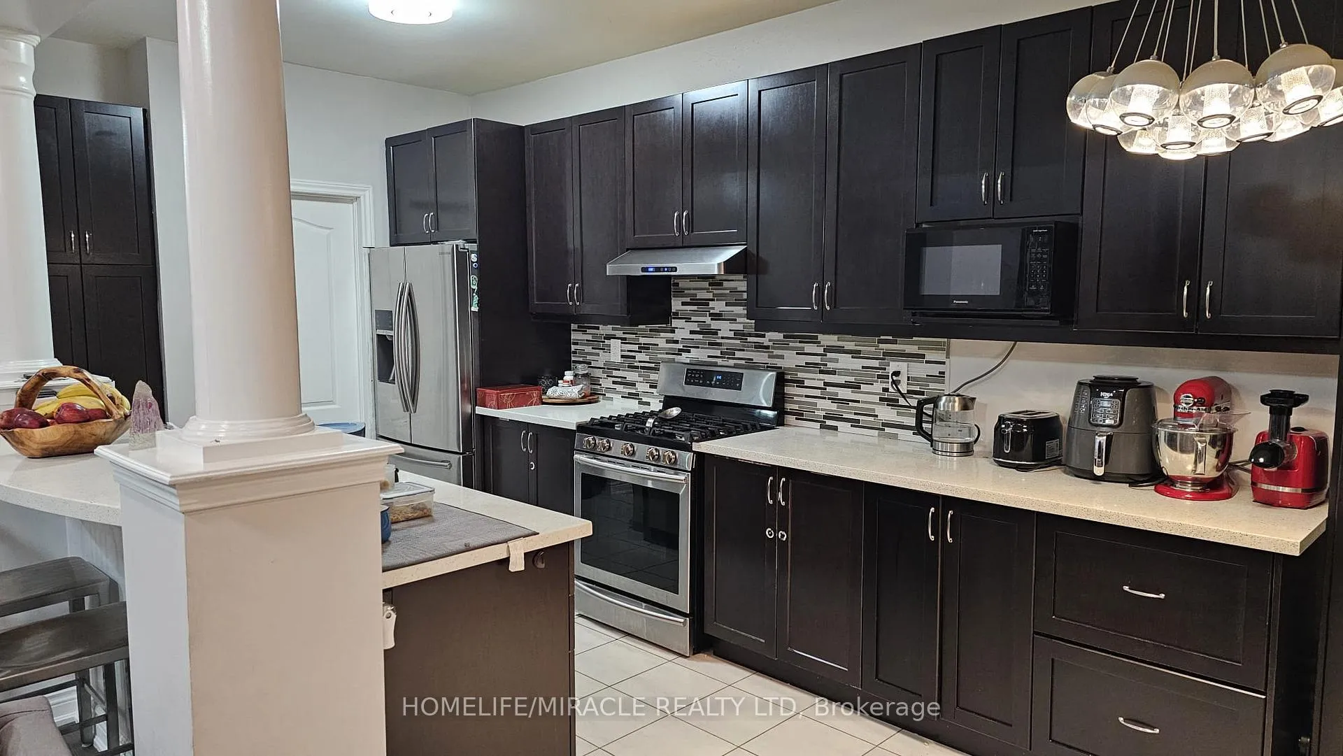 Photo 8 of 35 Stedford Crescent, Brampton, Northwest Brampton — HOMEH