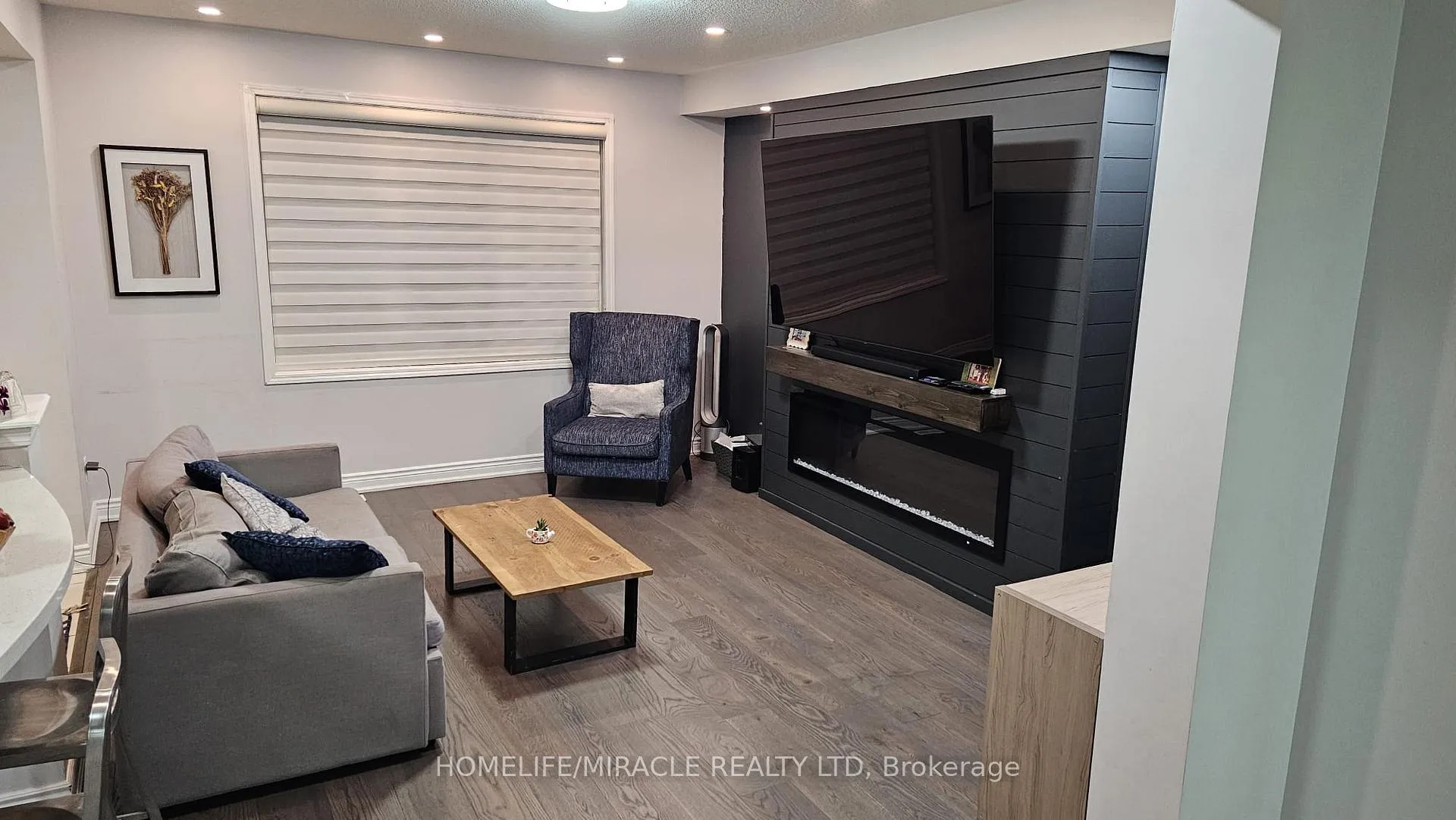 Photo 10 of 35 Stedford Crescent, Brampton, Northwest Brampton — HOMEH