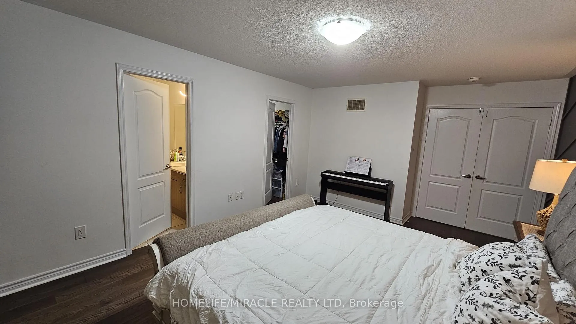 Photo 13 of 35 Stedford Crescent, Brampton, Northwest Brampton — HOMEH