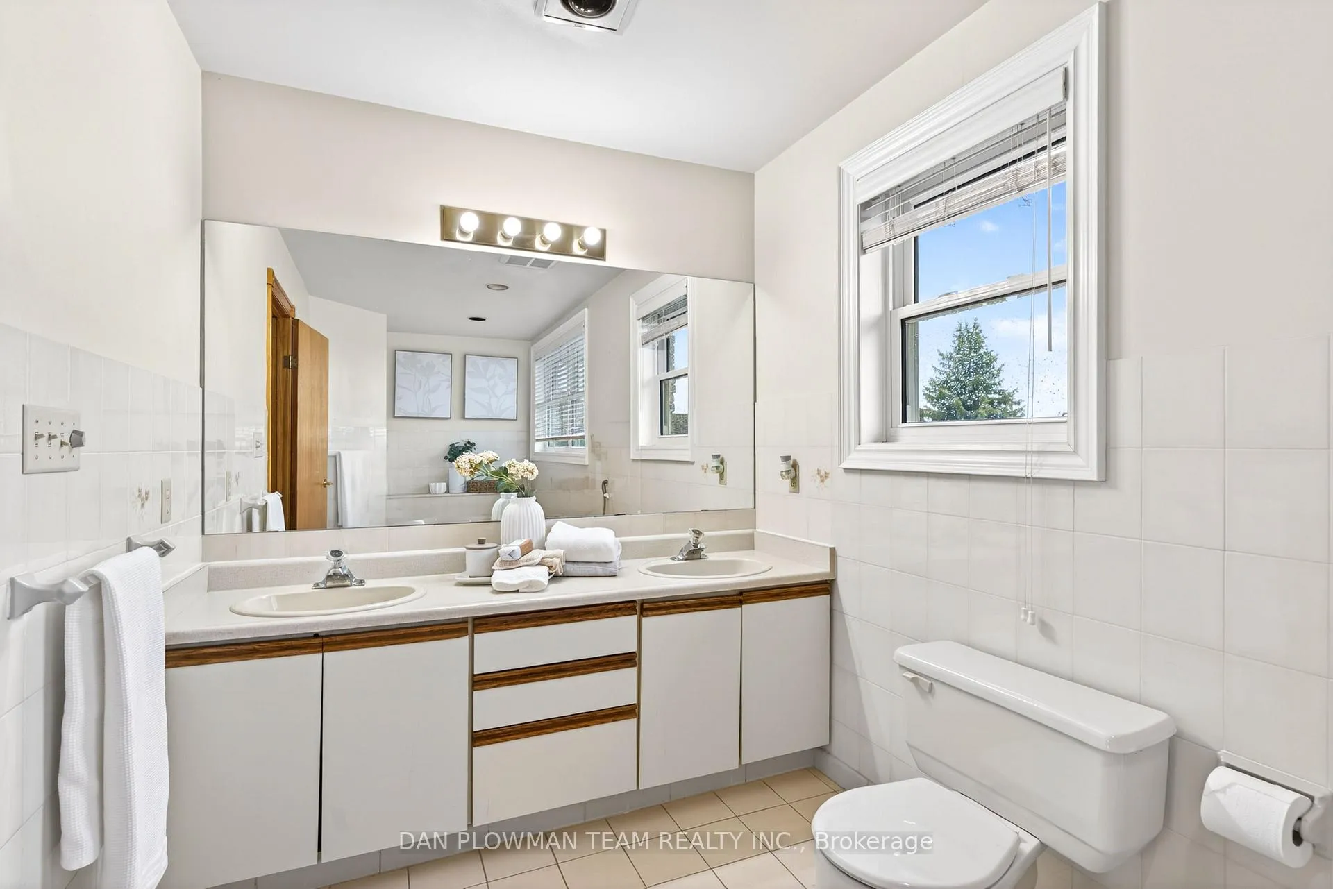Photo 24 of 357 Powell Road, Whitby, Blue Grass Meadows — HOMEH